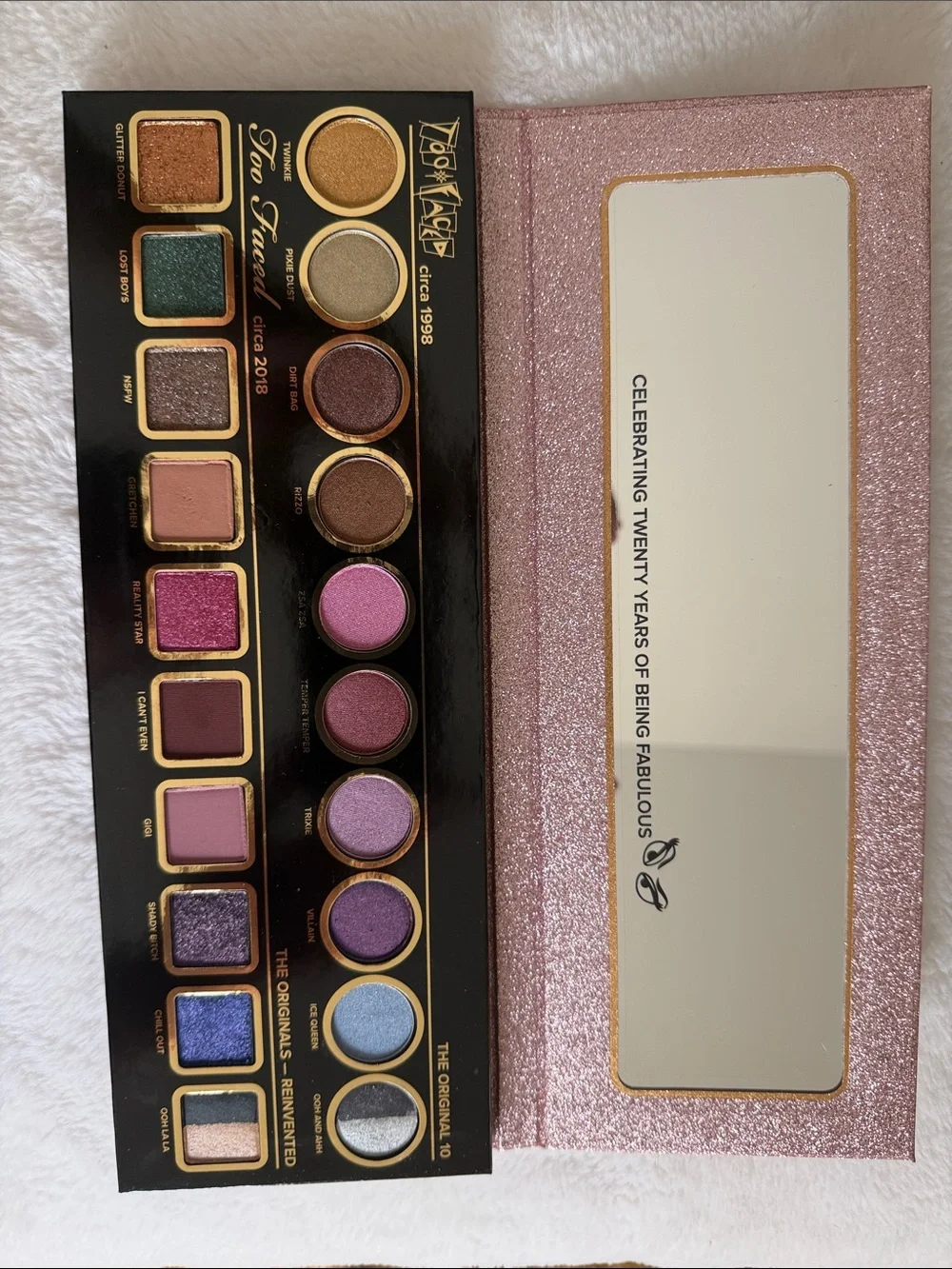 Never Used Too Faced Pink Rose Gold Glitter Eye Wall Art Celebrating 20 years !!